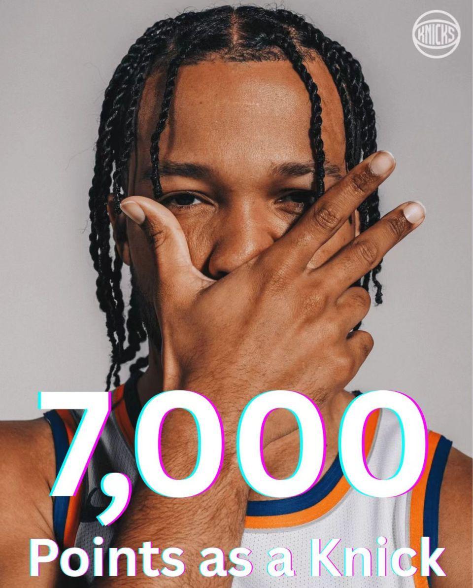 开云官网-尼克斯7人上双大胜雄鹿 布伦森27+7单节22分迎7000分里程碑